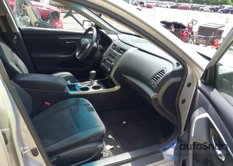 2015 Nissan Altima 2.5/2.5 S/2.5 Sl/2.5 Sv z USA, uszkodzony, nr VIN 1N4AL3AP6FC238960